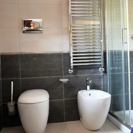 Menhir Apartment *
